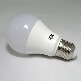 Лампа светодиод. ECO А60 9Вт 6500К белый Е27 230В грушевидная ИЭК