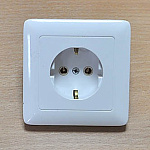 Розетка 1-м СП "Хит"  16А с/з бел. (РС16-134б)